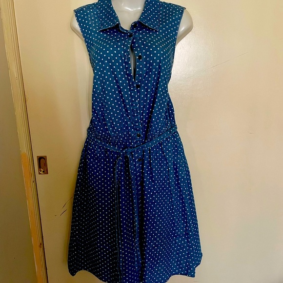 Blue and white polkadot dress - Picture 2 of 4